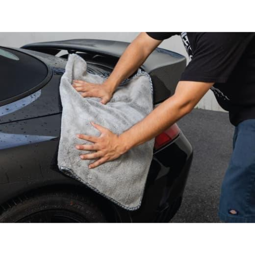 Water Blade vs Microfiber: Which Is Better?